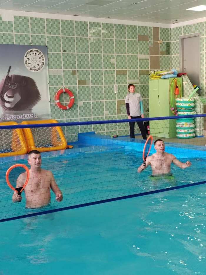 Турнир по бадминтону на воде среди команд предприятий ЖКХ