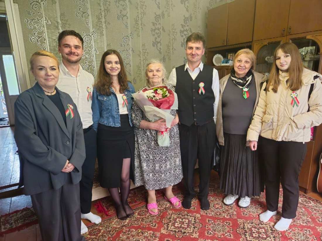 Молодежь КУПП БКХ навещает ветеранов войны