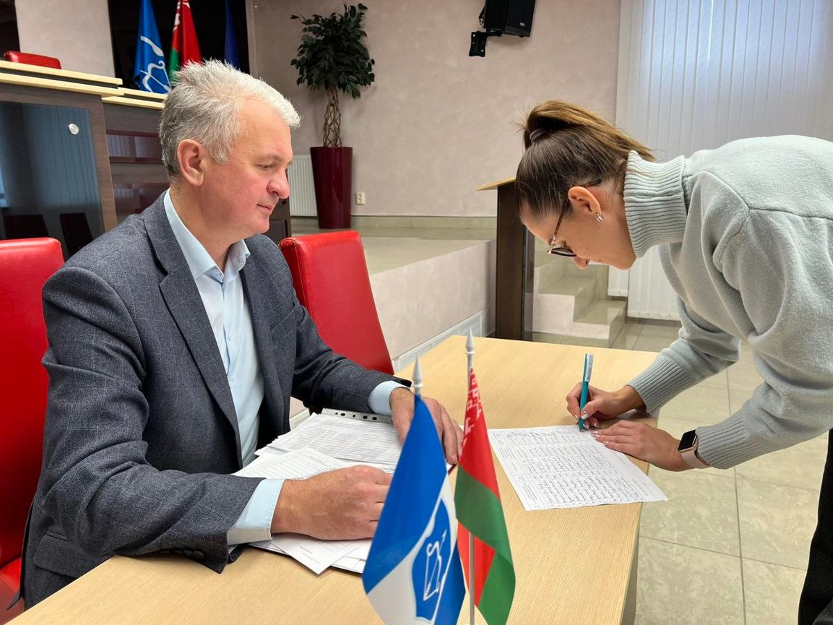 Продолжается сбор подписей